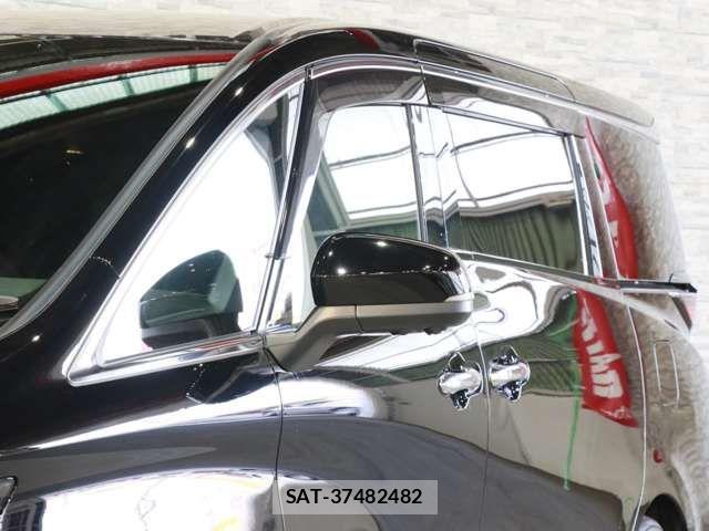 Toyota VELLFIRE 2023-07 6914812-18