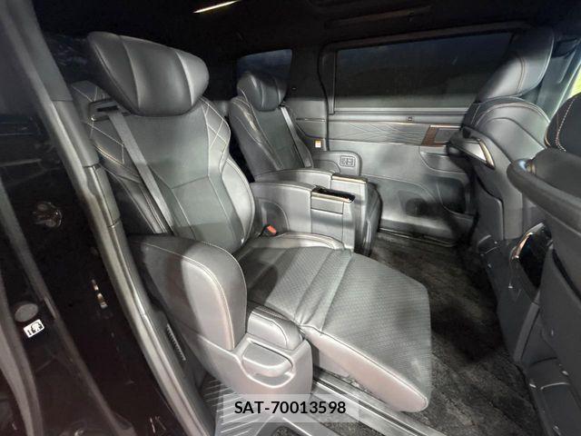 Toyota VELLFIRE 2025-03 7021813-7