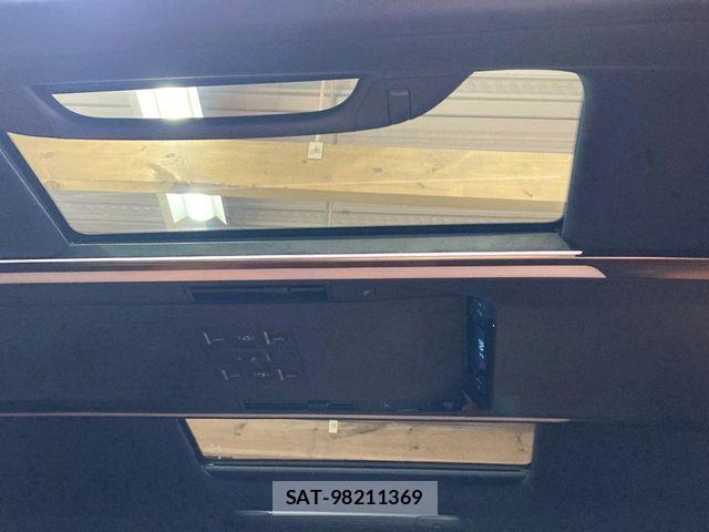Toyota VELLFIRE 2024-05 7061182-3