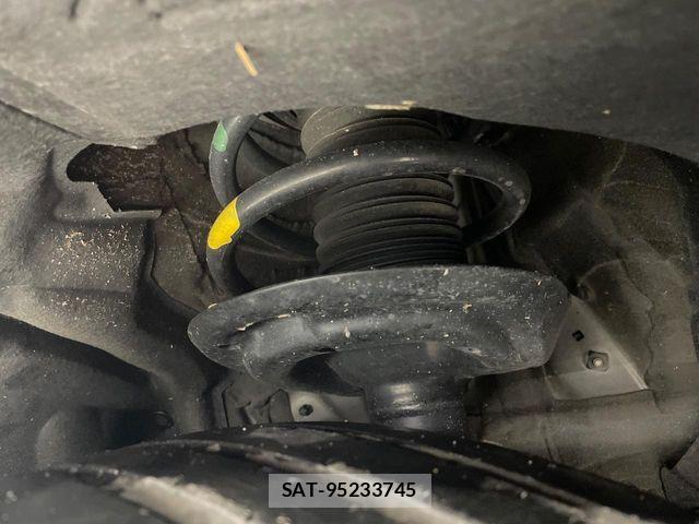 Toyota VELLFIRE 2024-02 7226518-19