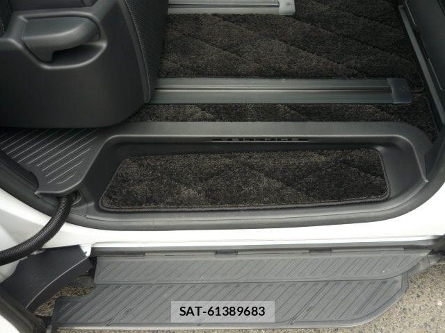 Toyota VELLFIRE 2025-07 7458576-23