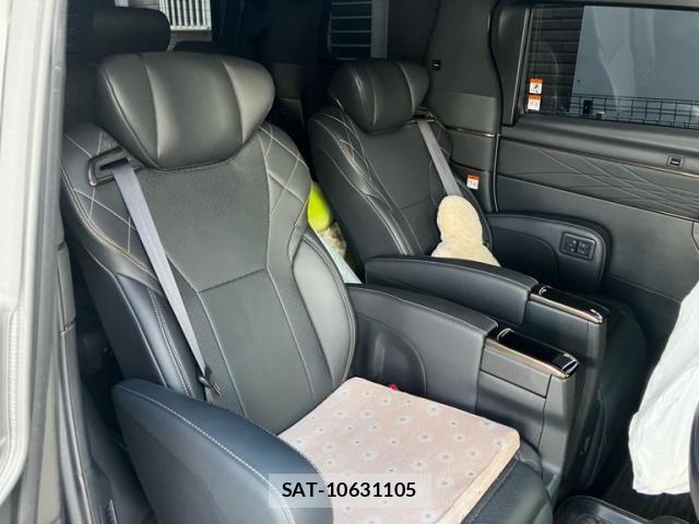 Toyota VELLFIRE 2025-03 7510357-6