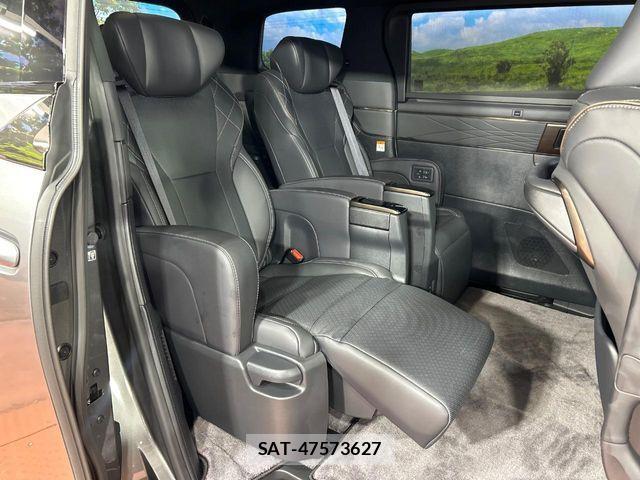 Toyota VELLFIRE 2026-01 7620996-8