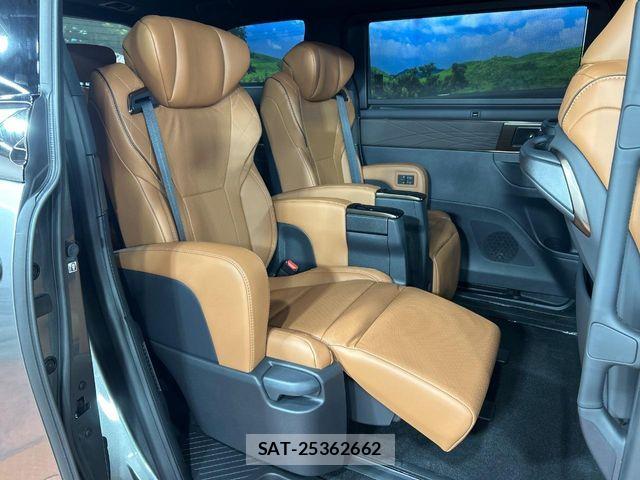 Toyota VELLFIRE 2026-03 7620993-8