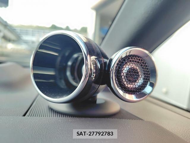 Toyota VELLFIRE 2024-06 8102427-27