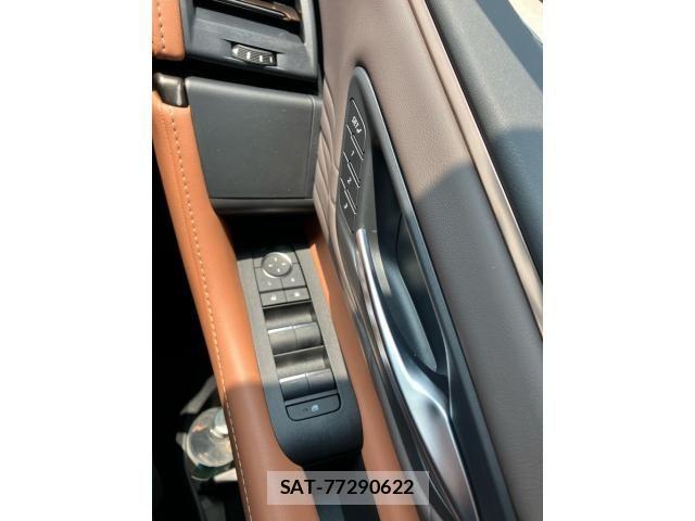 Toyota VELLFIRE 2025-07 8102426-17