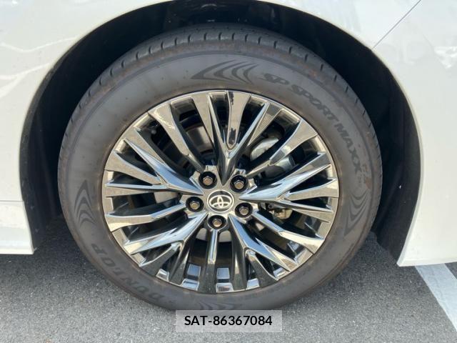 Toyota VELLFIRE 2026-02 8102424-8