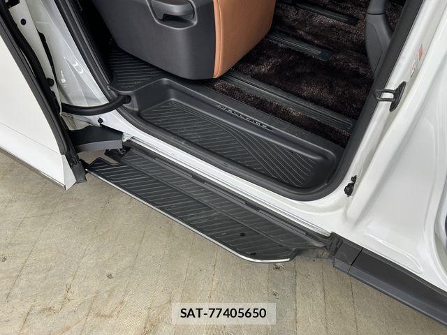 Toyota VELLFIRE 2024-06 8210814-10
