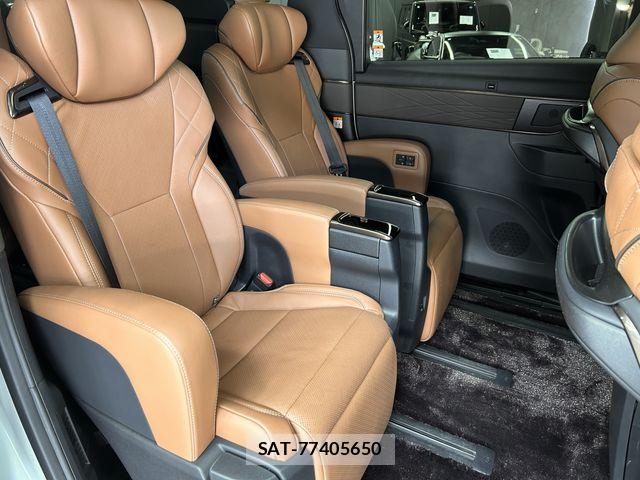 Toyota VELLFIRE 2024-06 8210814-13
