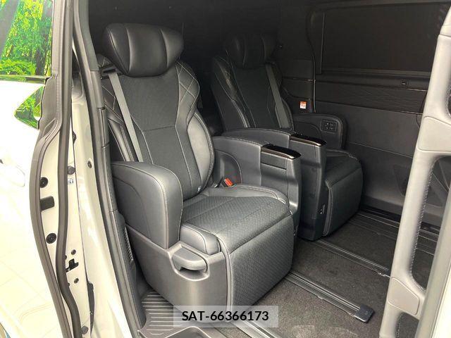 Toyota VELLFIRE 2024-06 8210811-7