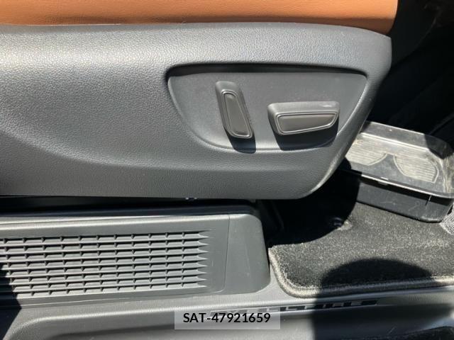 Toyota VELLFIRE 2025-05 8232230-17
