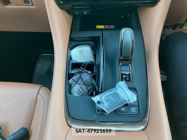 Toyota VELLFIRE 2025-05 8232230-21