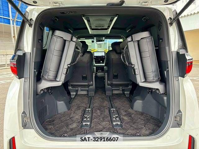 Toyota VELLFIRE 2023-09 8247028-11