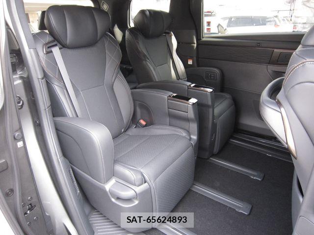 Toyota VELLFIRE 2026-01 8317815-24