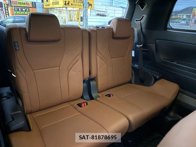 Toyota VELLFIRE 2026-05 8338325-9