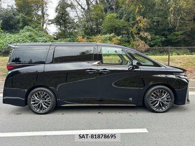 Toyota VELLFIRE 2026-05 8338325-4
