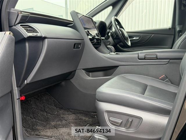 Toyota VELLFIRE 2025-05 8369545-11