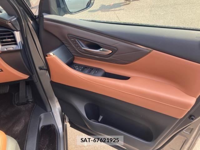 Toyota VELLFIRE 2026-06 8369543-17