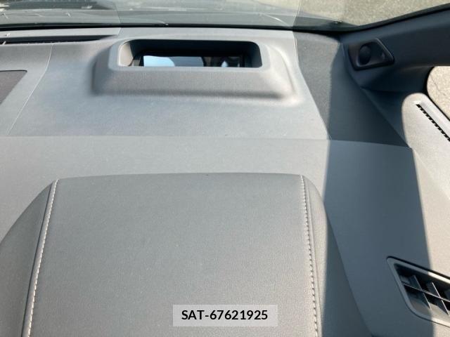 Toyota VELLFIRE 2026-06 8369543-23