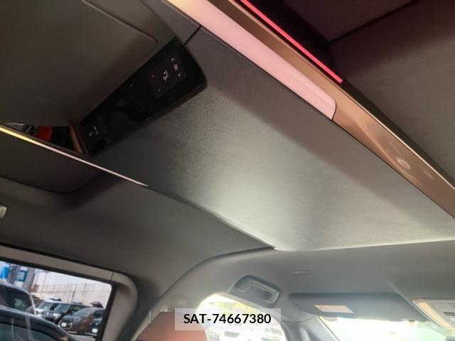 Toyota VELLFIRE 2024-02 8369551-11