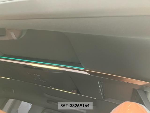 Toyota VELLFIRE 2024-10 8369548-13