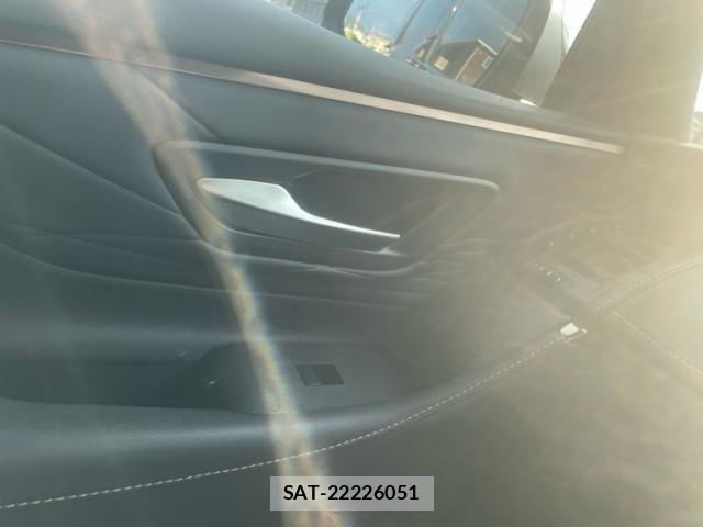Toyota VELLFIRE 2024-04 8527954-15