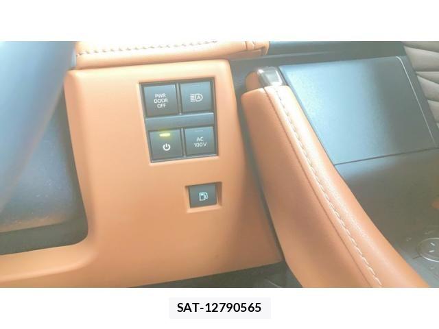 Toyota VELLFIRE 2026-05 8563920-13