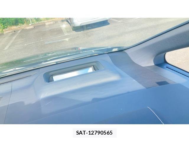 Toyota VELLFIRE 2026-05 8563920-18