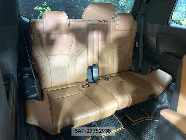 Toyota VELLFIRE 2024-10 8563924-9