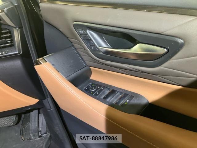 Toyota VELLFIRE 2023-09 8746544-12