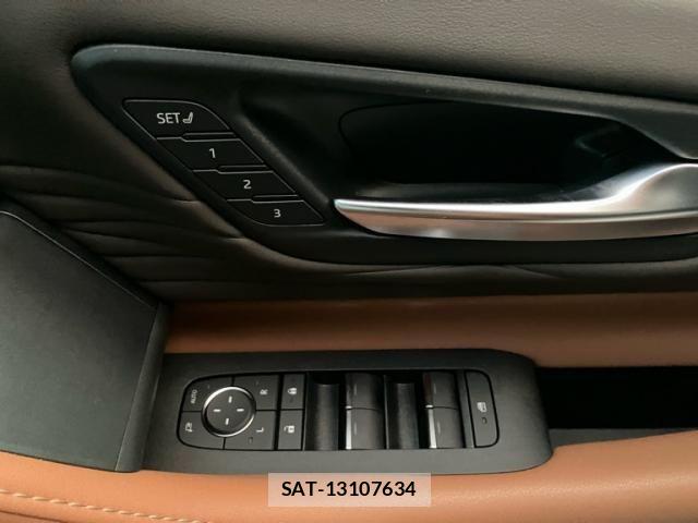 Toyota VELLFIRE 2025-09 8797808-9