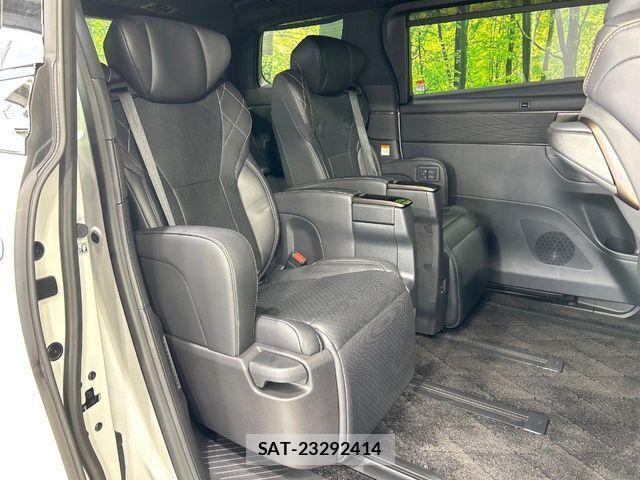 Toyota VELLFIRE 2024-03 8832253-8