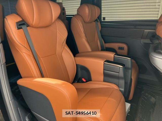 Toyota VELLFIRE 2024-03 8850962-17