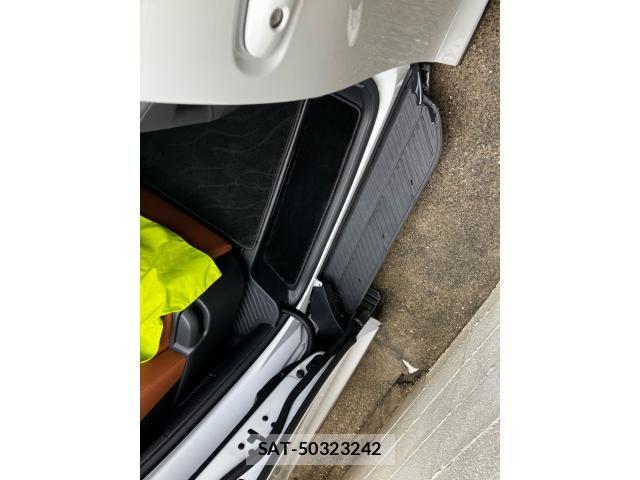 Toyota VELLFIRE 2025-04 8850964-27