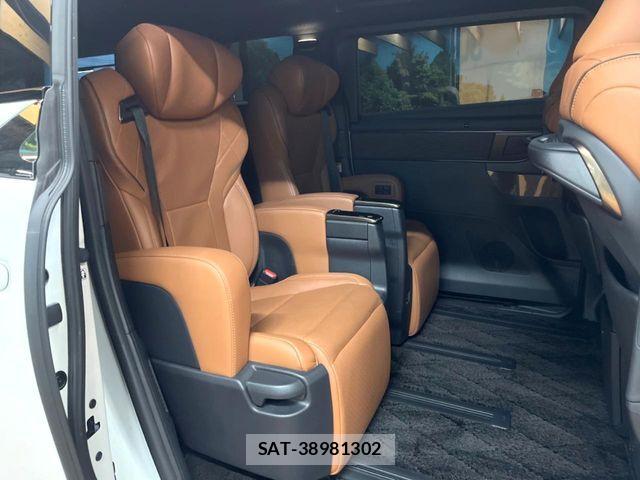 Toyota VELLFIRE 2024-03 8882752-9
