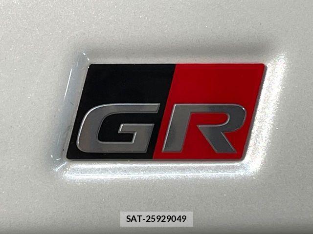 Toyota VELLFIRE 2026-02 8882745-2