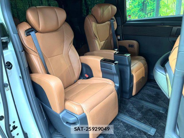 Toyota VELLFIRE 2026-02 8882745-8
