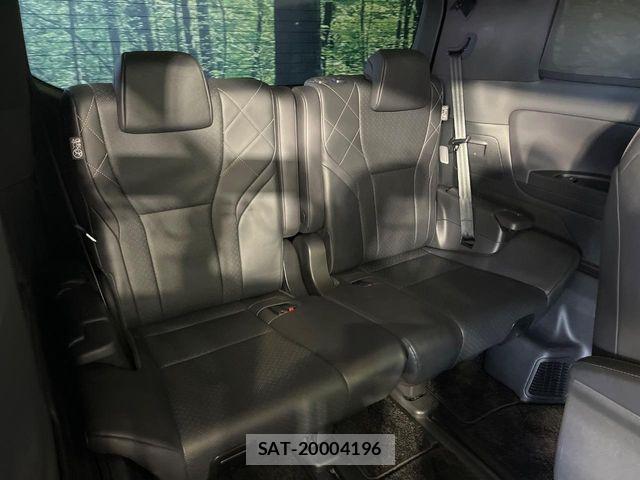 Toyota VELLFIRE 2023-10 8884534-11