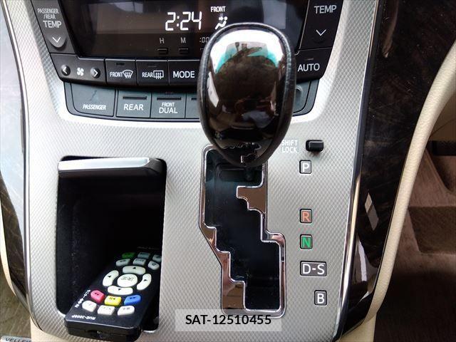 Toyota VELLFIRE 2014-02 616325-17