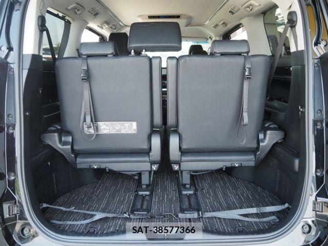 Toyota VELLFIRE 2019-06 1225944-16