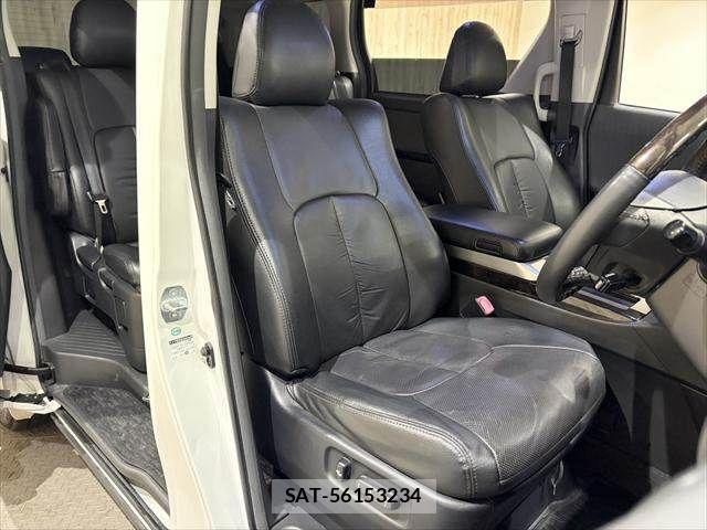 Toyota VELLFIRE 2012-06 4111925-8