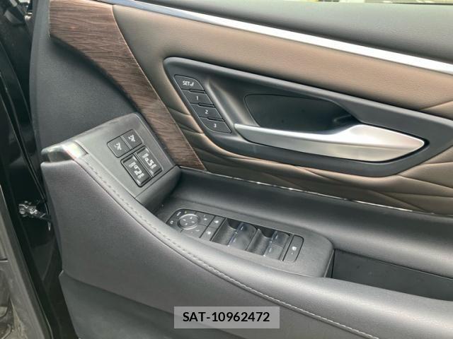 Toyota VELLFIRE 2026-03 7061185-18