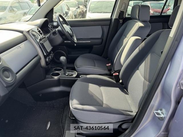 Mazda VERISA 2011-09 5881688-14