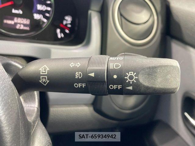 Mazda VERISA 2011-10 7458578-4
