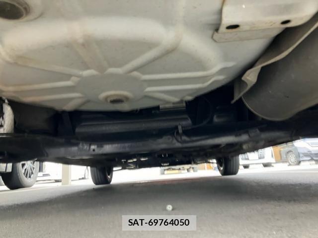 Mazda VERISA 2013-09 7621008-5