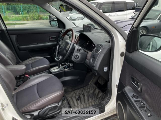 Mazda VERISA 2006-01 7964229-9
