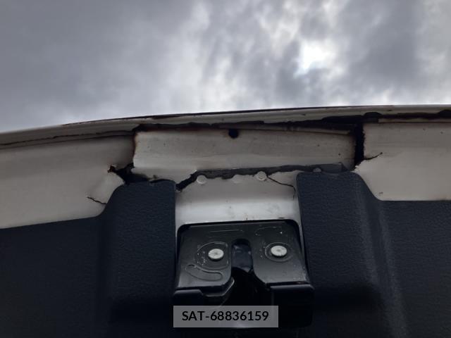 Mazda VERISA 2006-01 7964229-27