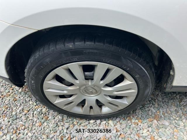 Mazda VERISA 2011-09 7981417-4