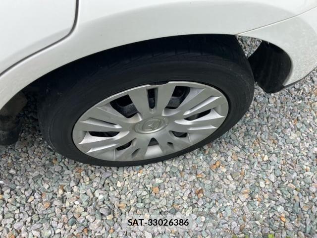 Mazda VERISA 2011-09 7981417-5