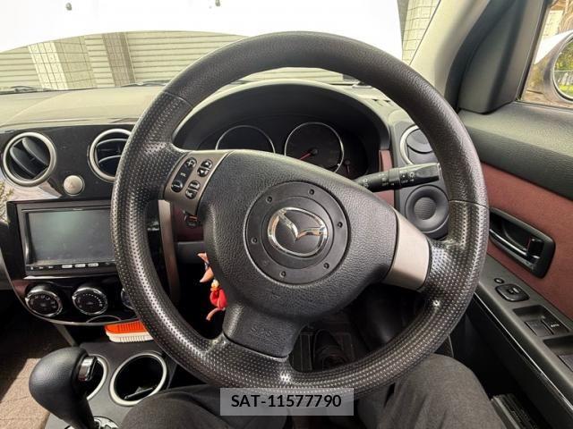 Mazda VERISA 2008-11 8076018-17